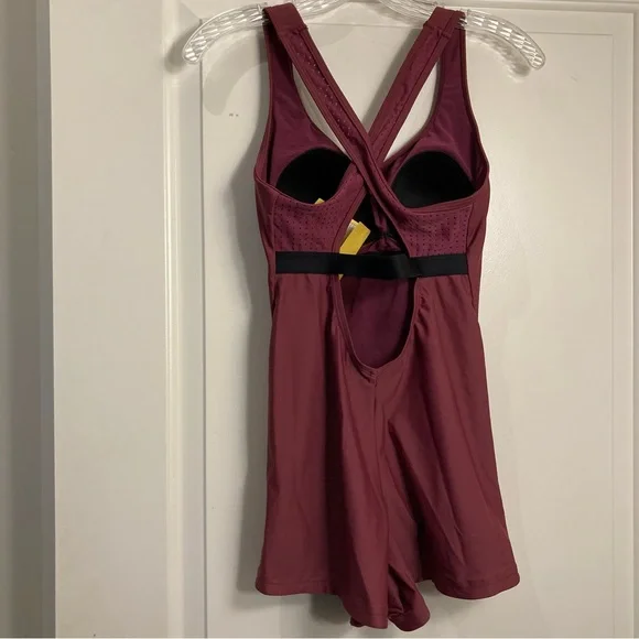 Nike Essential Crossback Unitard Legsuit Swimsuit NWT - Picture 10 of 14